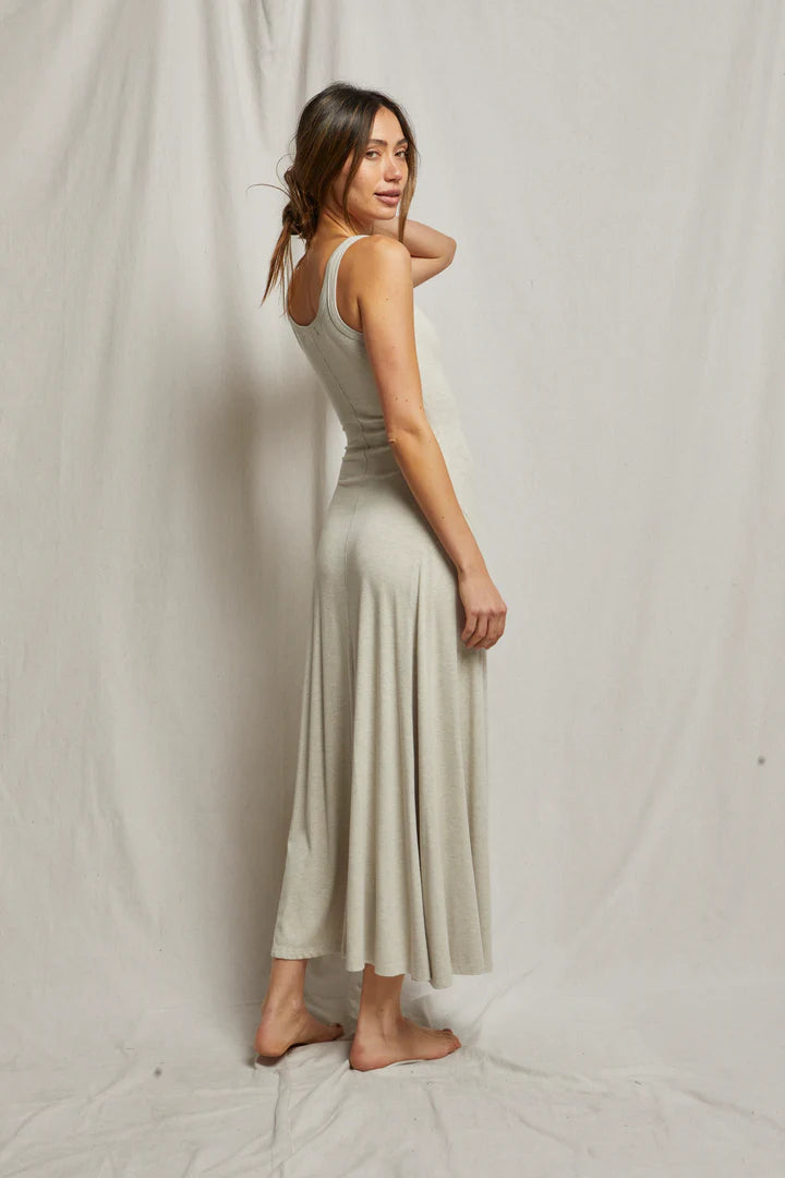 MIMI RIBBED MAXI DRESS OATMEAL - PERFECT WHITE TEE