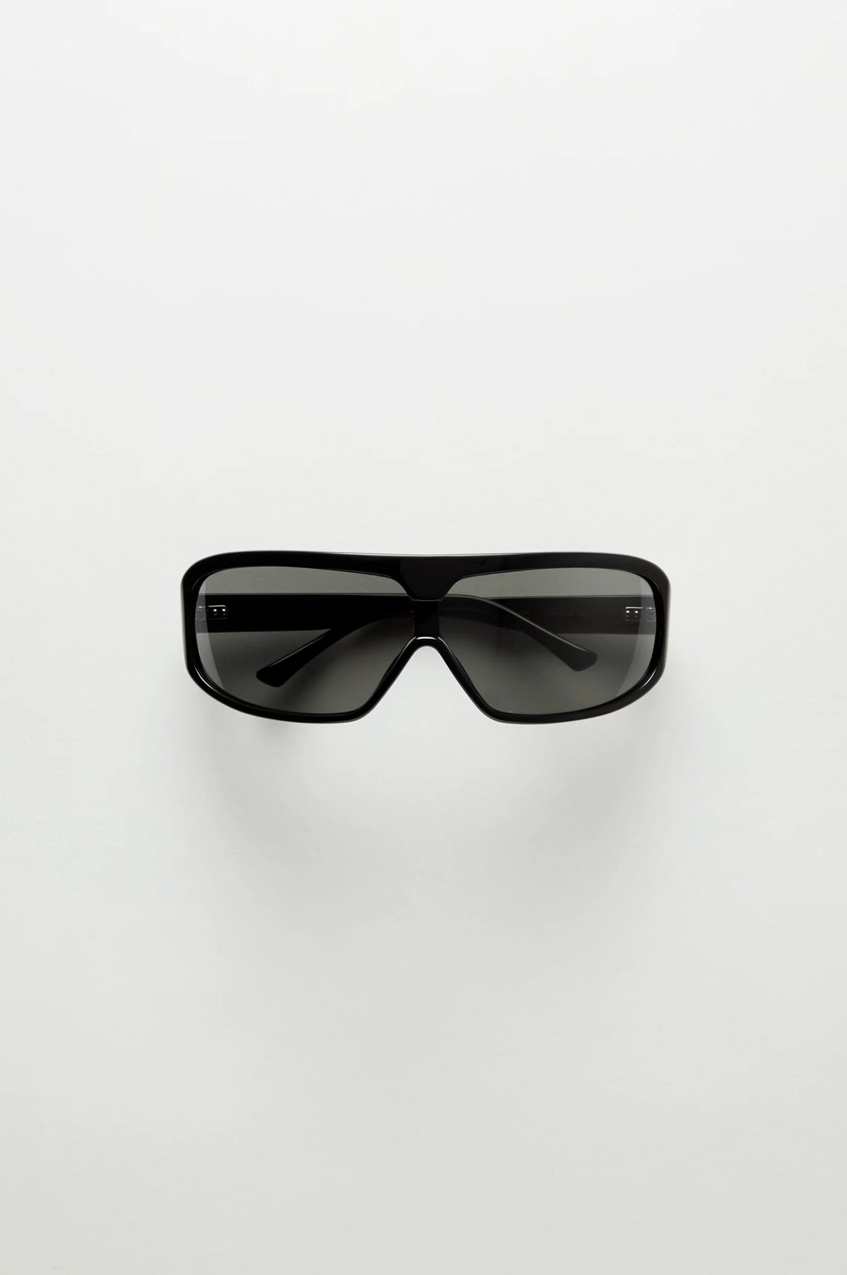 SKYE - BLACK & BLACK