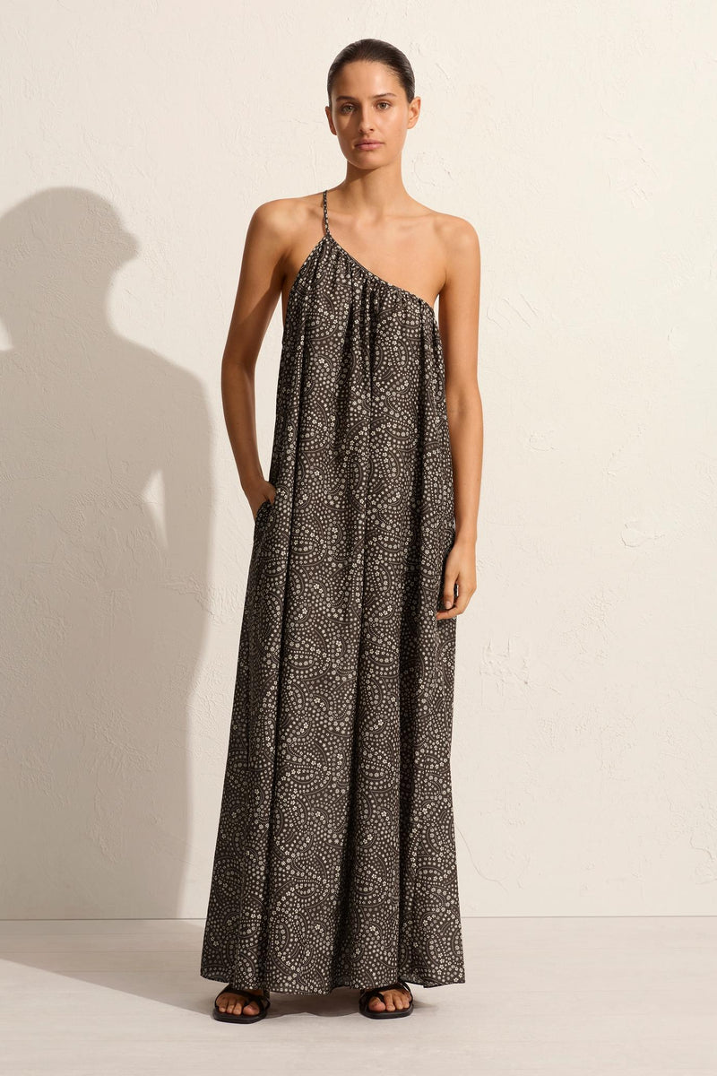 VOLUMINOUS ONE SHOULDER DRESS JASMINE COCOA
