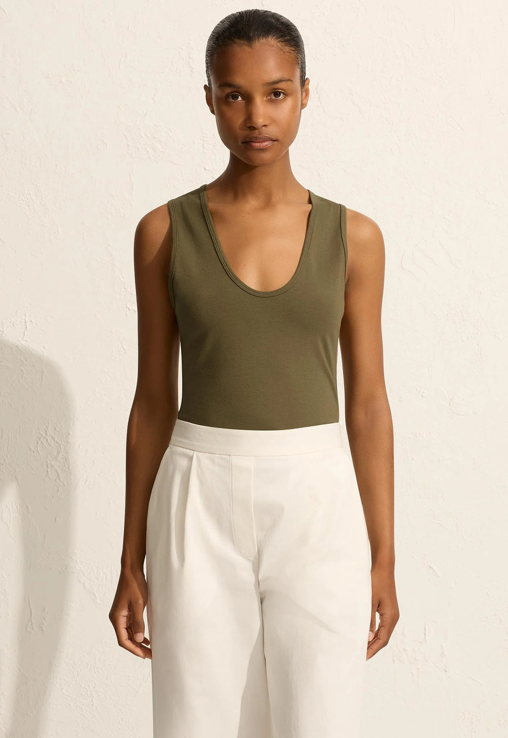 DEEP U TANK OLIVE