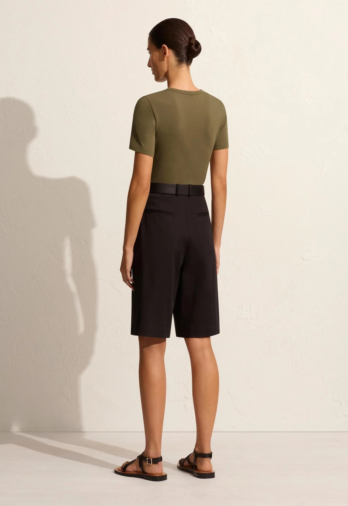 FITTED TEE OLIVE