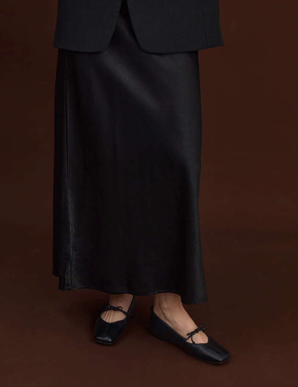 SQUARE TOE FLAT BLACK