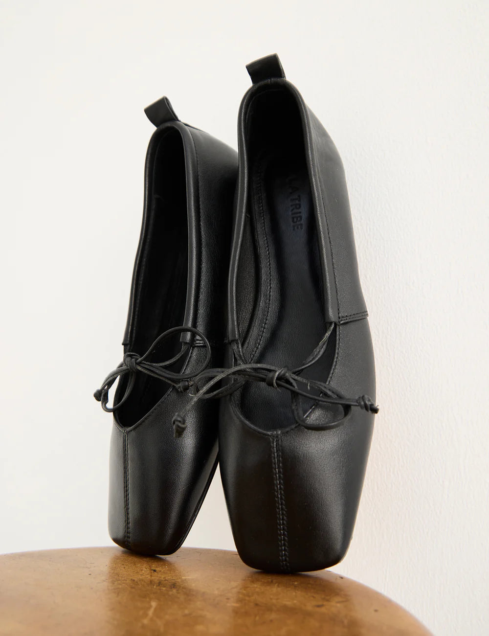 SQUARE TOE FLAT BLACK
