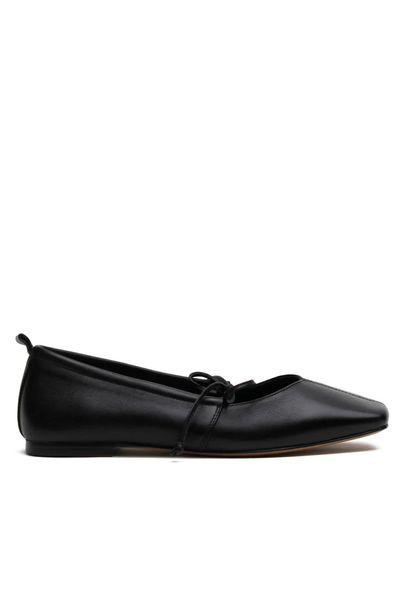 SQUARE TOE FLAT BLACK - LA TRIBE