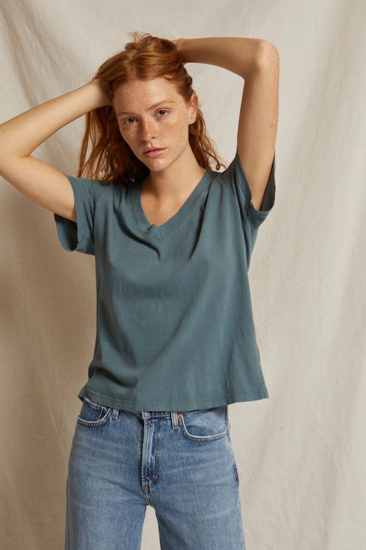 HENDRIX BASIC V NECK TEE STORMY WEATHER