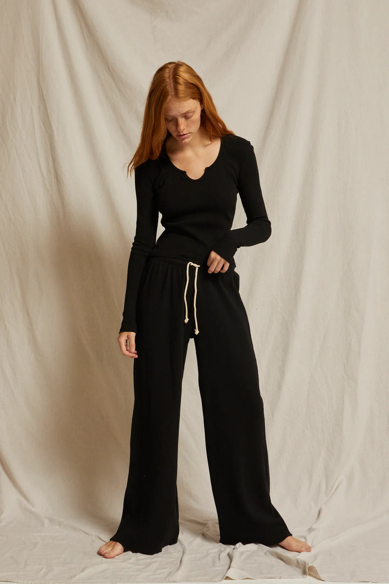 RIVERS THERMAL WIDE LEG PANT BLACK - PERFECT WHITE TEE