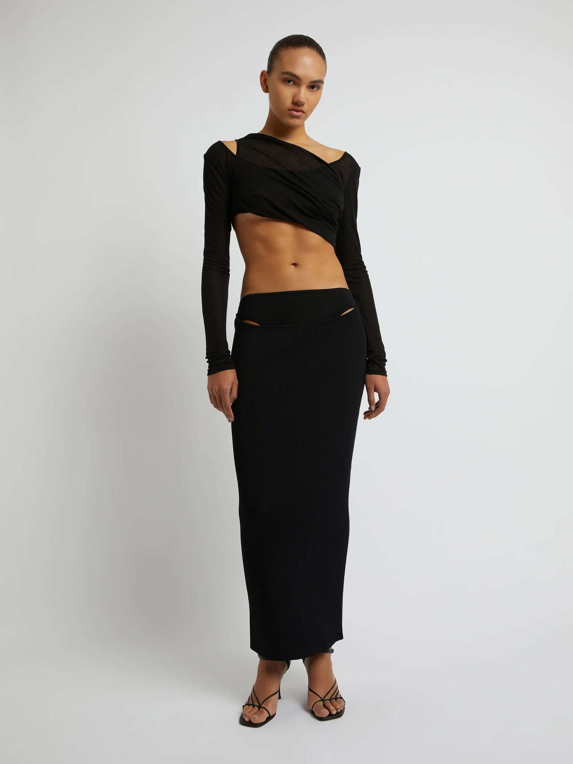 FOLDED CROP L/S TOP BLACK
