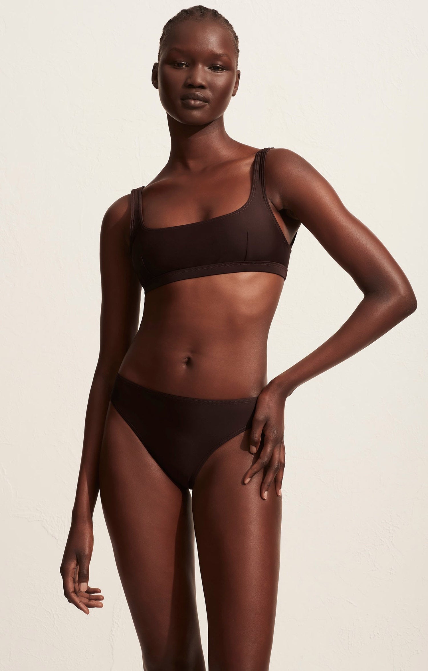 NINETIES CLASSIC BRIEF CAROB