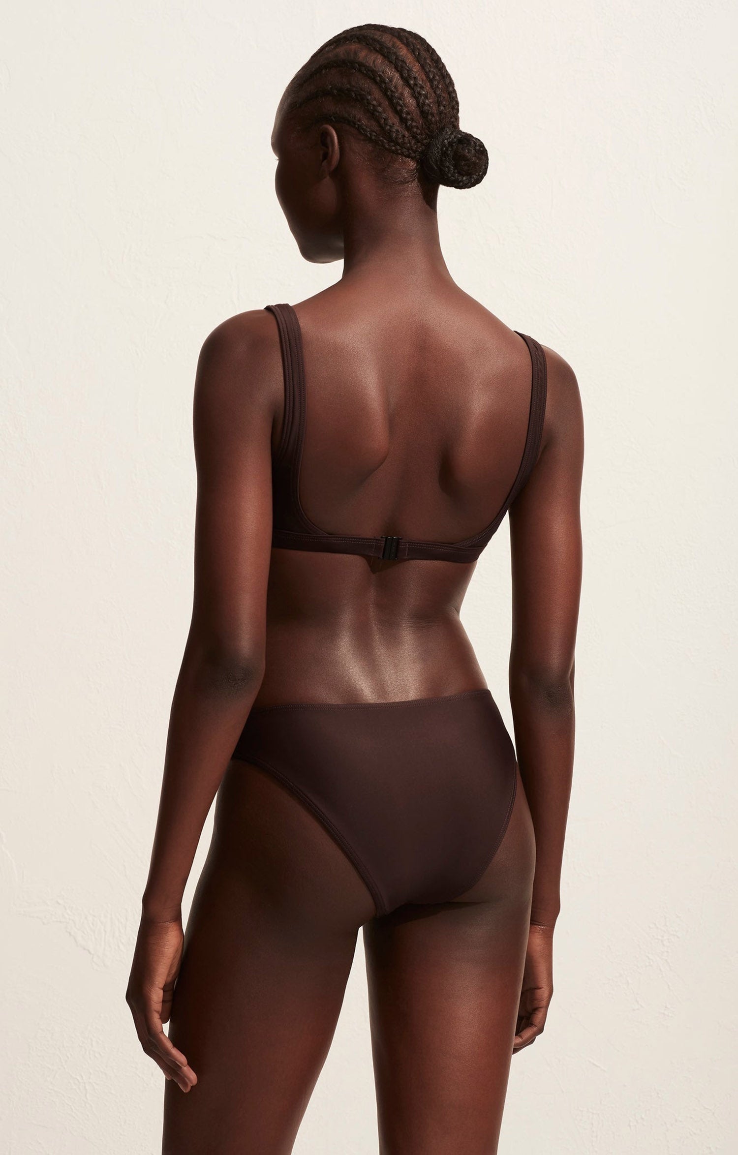 NINETIES CLASSIC BRIEF CAROB